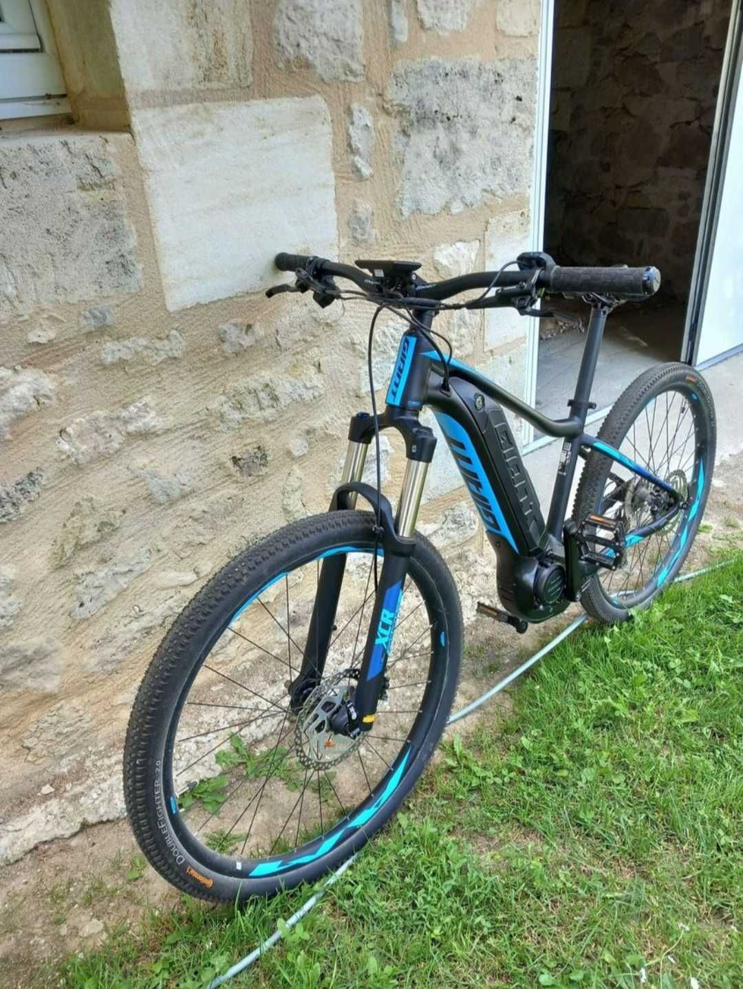 Giant Fathom E+2