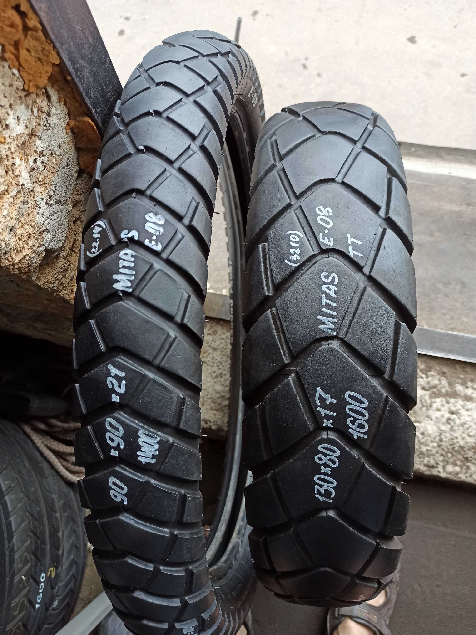 Мотошина резина эндуро пара 90/90 R21 120/90 130/80 R17 на Трансальп