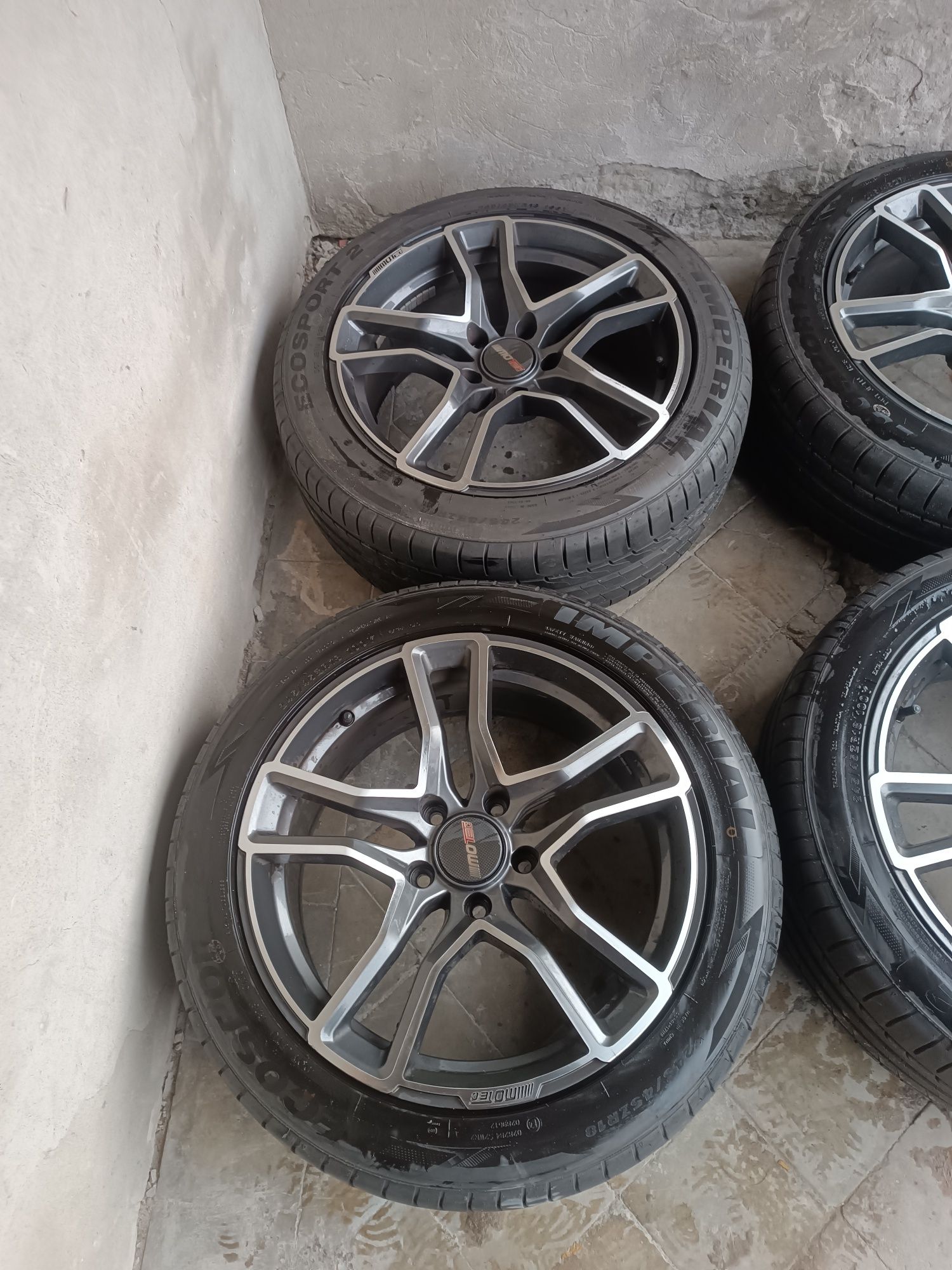 Komplet kół 18" 5x120 BMW Motec