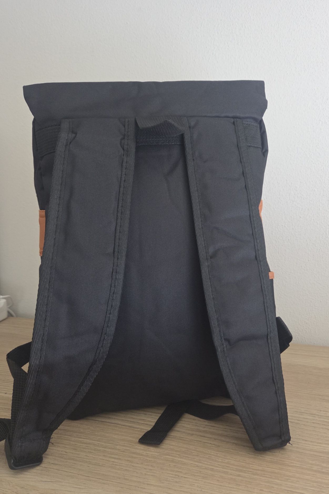 Mochila unisexo + acessórios