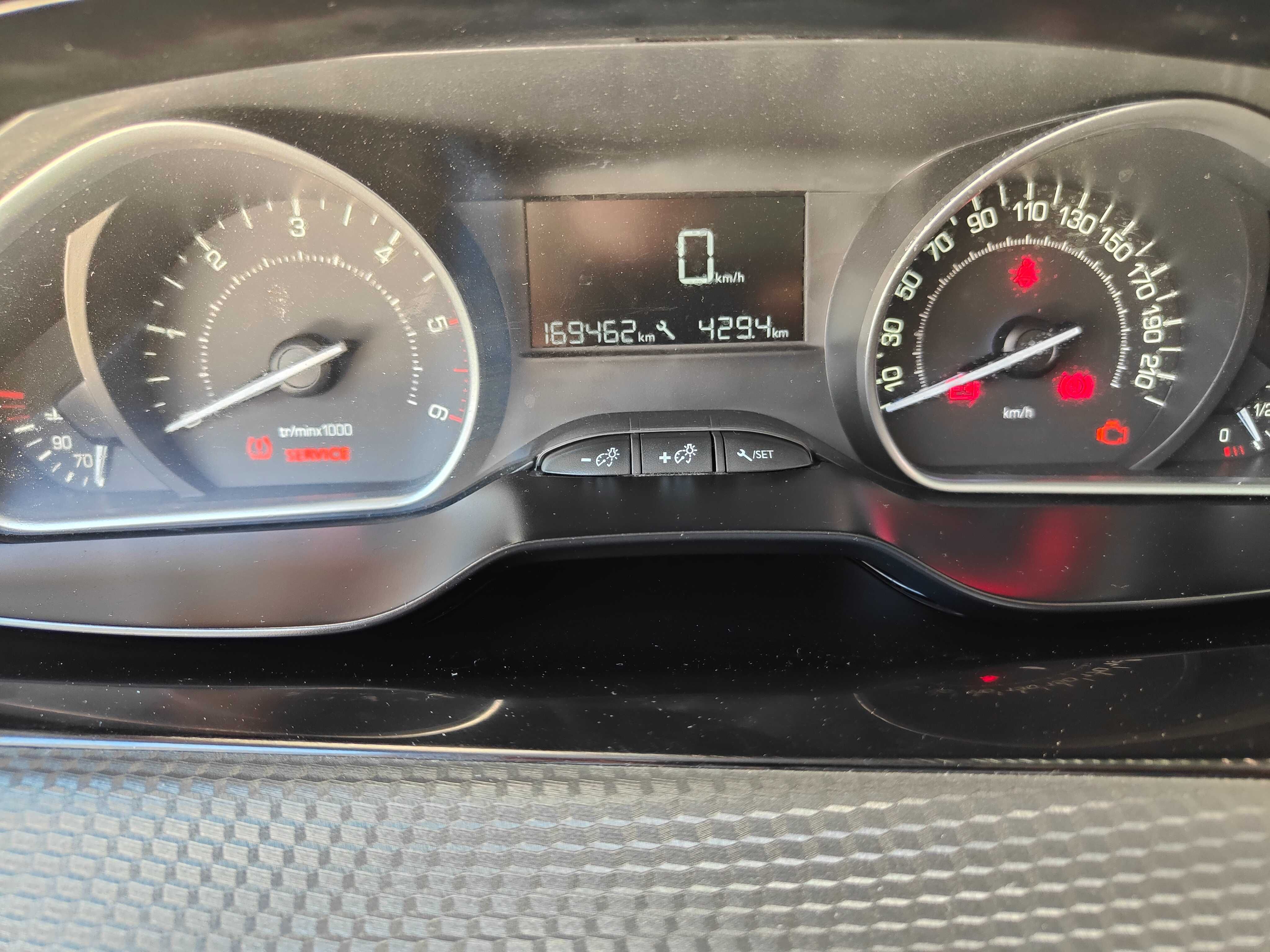 Peugeot 208 1.6 HDI Style