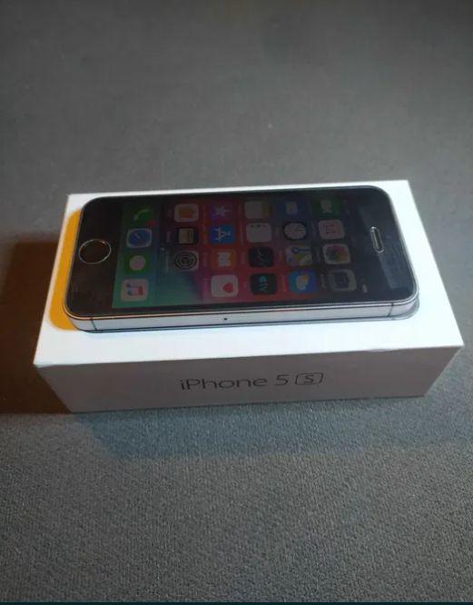 Telefon iPhone 5s 16gb gwiezdna szarość