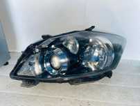 Farol Esquerdo Toyota Auris - 2010 / 2013 - F1445