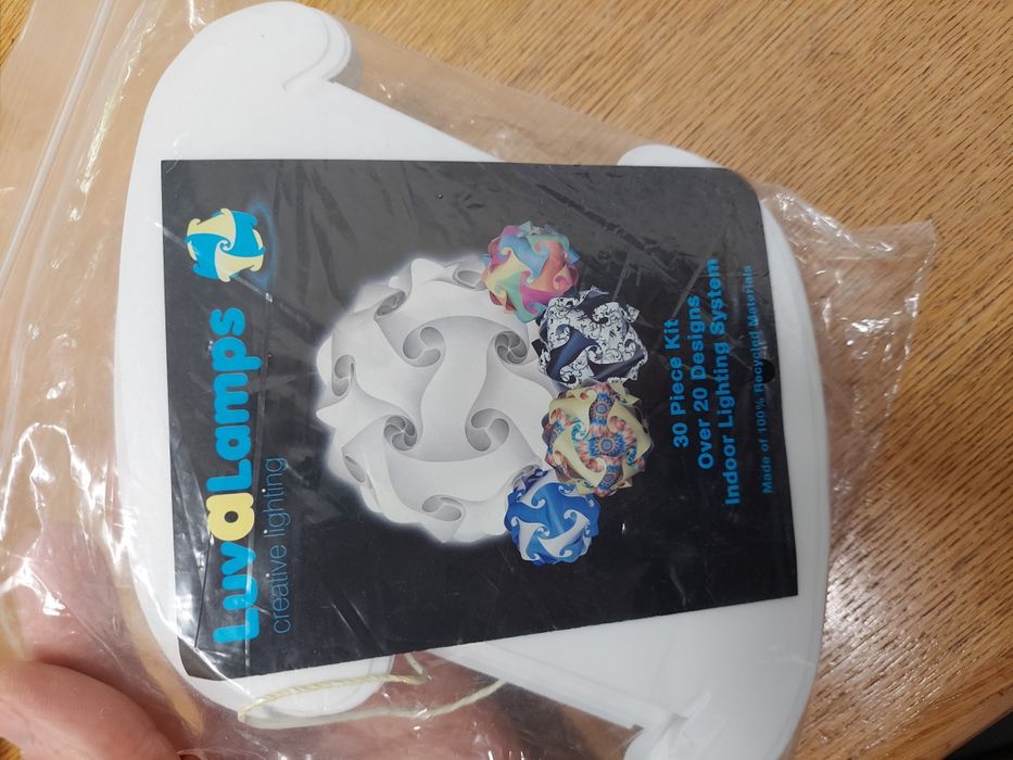 Abażur lampy 3D LuvALamps do samodzielnego złożenia