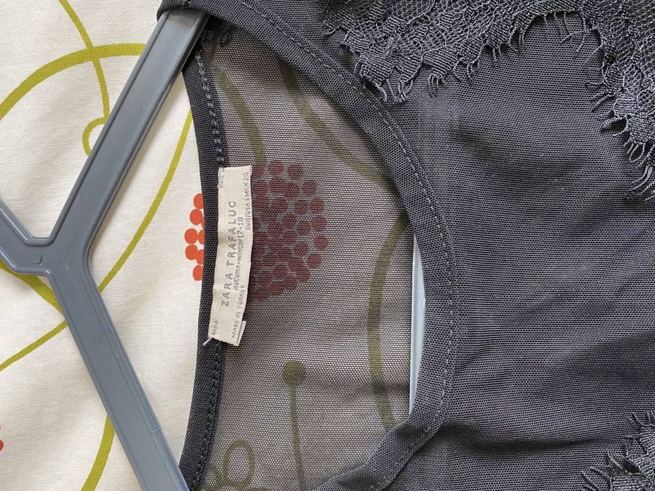 Body transparente com renda