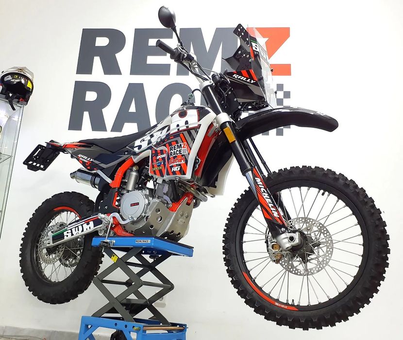 SWM RS 500 R Nowy Motocykl SWM RS 500 R Rally 2024 Mocny Silnik Husqvarna RemZ Race