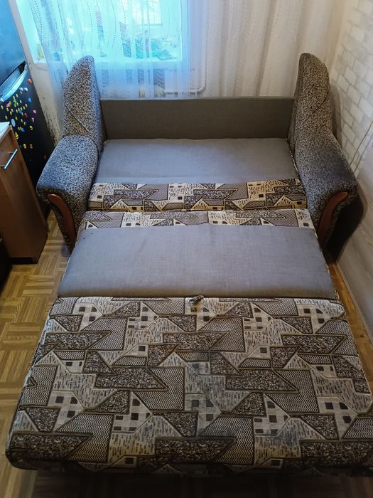 Диван двомісний ,б/у