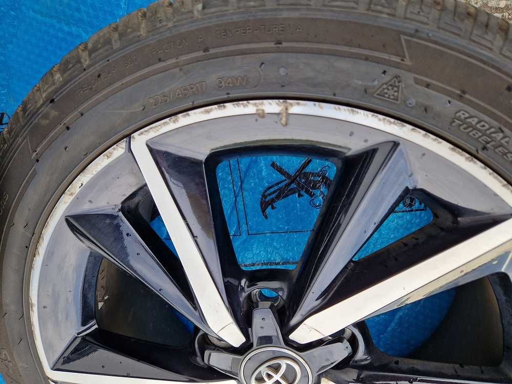 koła felgi aluminiowe 17 cali opony 2024 rok TOYOTA AURIS II