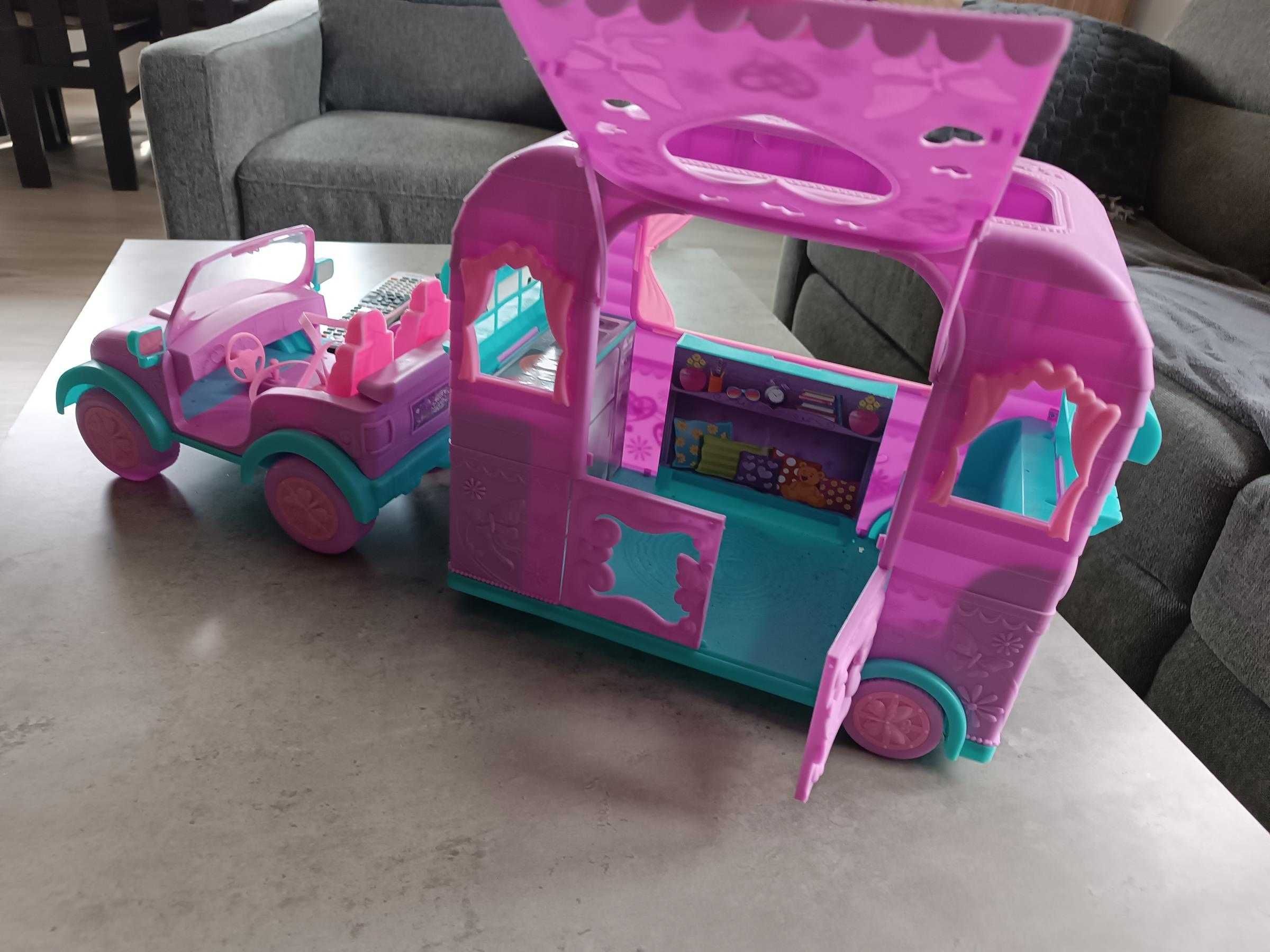 samochód z przyczepą Barbie