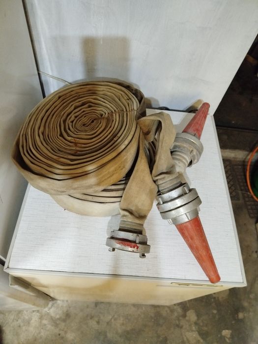 Węże strażackie dwa