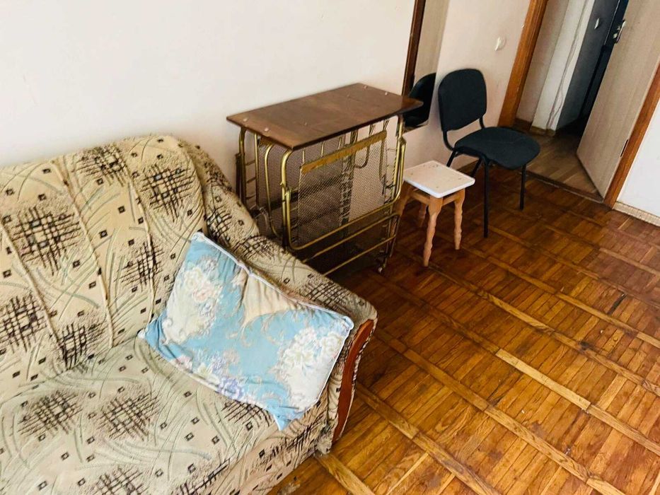 Продам 3 комн. квартиру 55 кв.м. на ул.Автозаводская 21 А,Куреневка