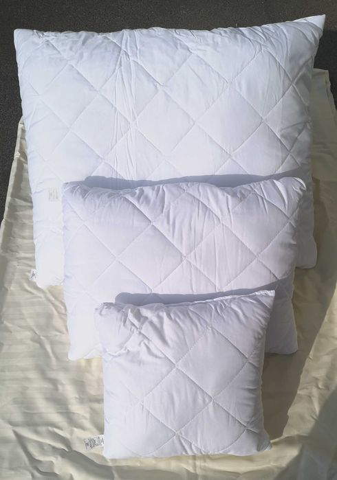 Poduszka 40x40 antyalergiczna ,pikowana , silikonowa ,niezbijająca się