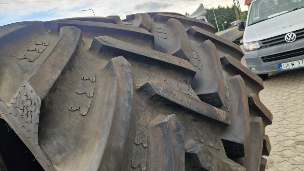 650/65r38 650/65-38, 580/70r38 BKT 95% bieżnik