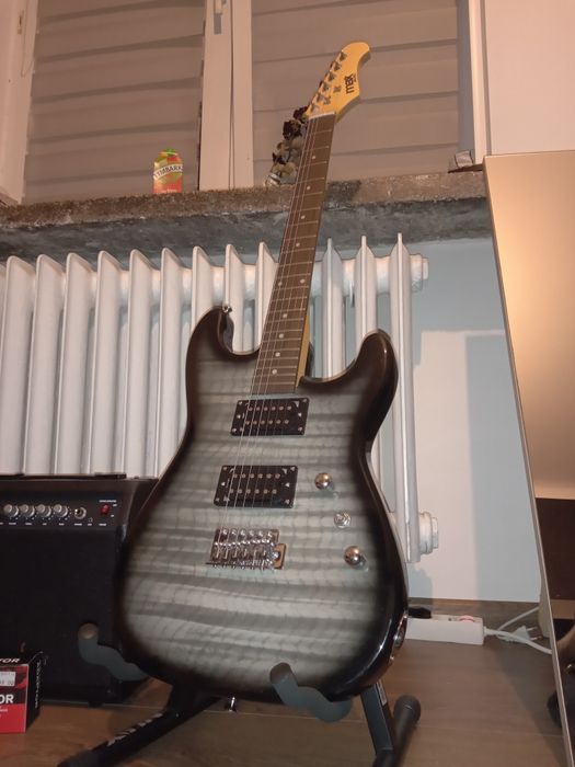 Gitara elektryczna max music + Akcesoria