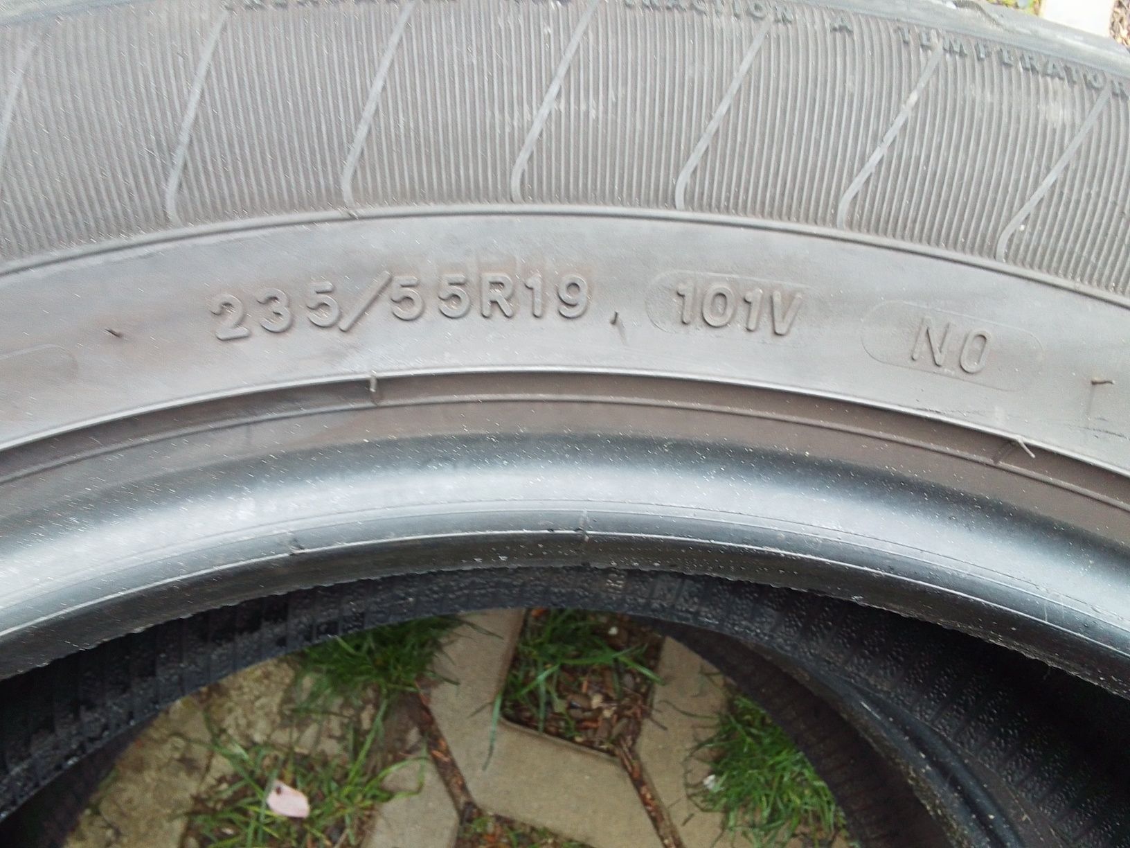 Cena za 2 Opony wielosezonowe 235/55r19 GOODYEAR 2021r 6mm