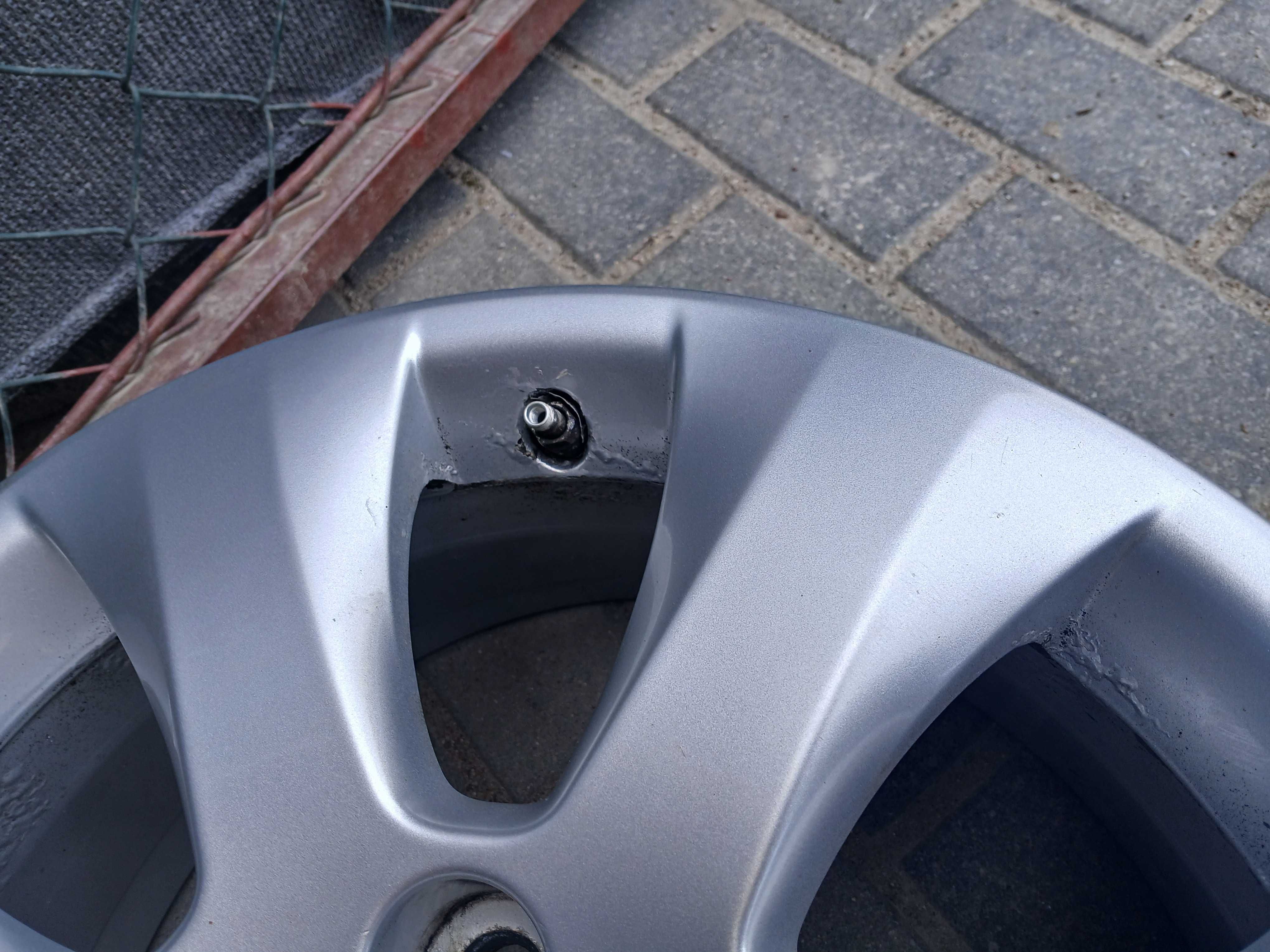 4x felgi R17 5x120 Opel Insignia A I z czujnikami TPMS Vw Transporter
