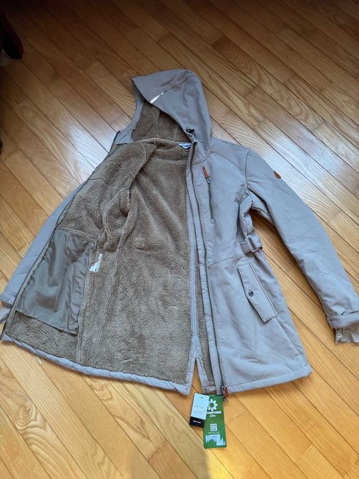 Продається нова жіноча куртка
