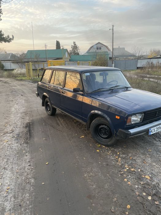 Автомобіль Ваз 2104