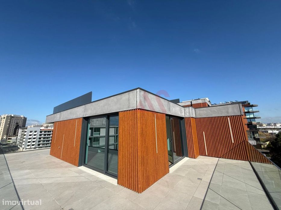 Apartamento T4 DUPLEX NOVO no Edifício ELSA Fonte Nova em Aveiro