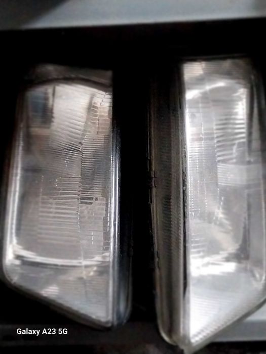Faróis Audi a4 e bo. Estado