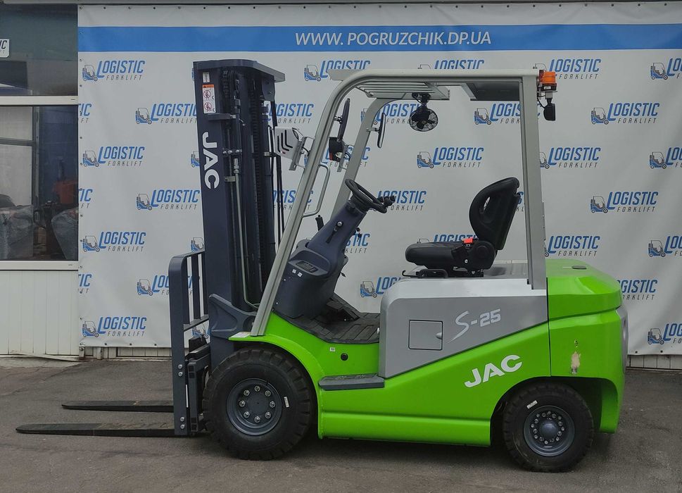 Електронавантажувачі JAC CPD15 ,  JAC CPD25 з зарядним пристроєм