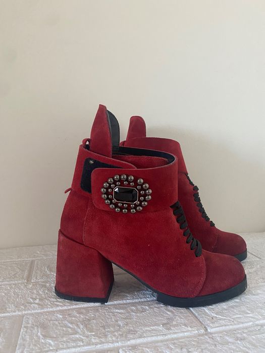 Натуральні, замшеві, шкіряні черевики, черевички, жіночі