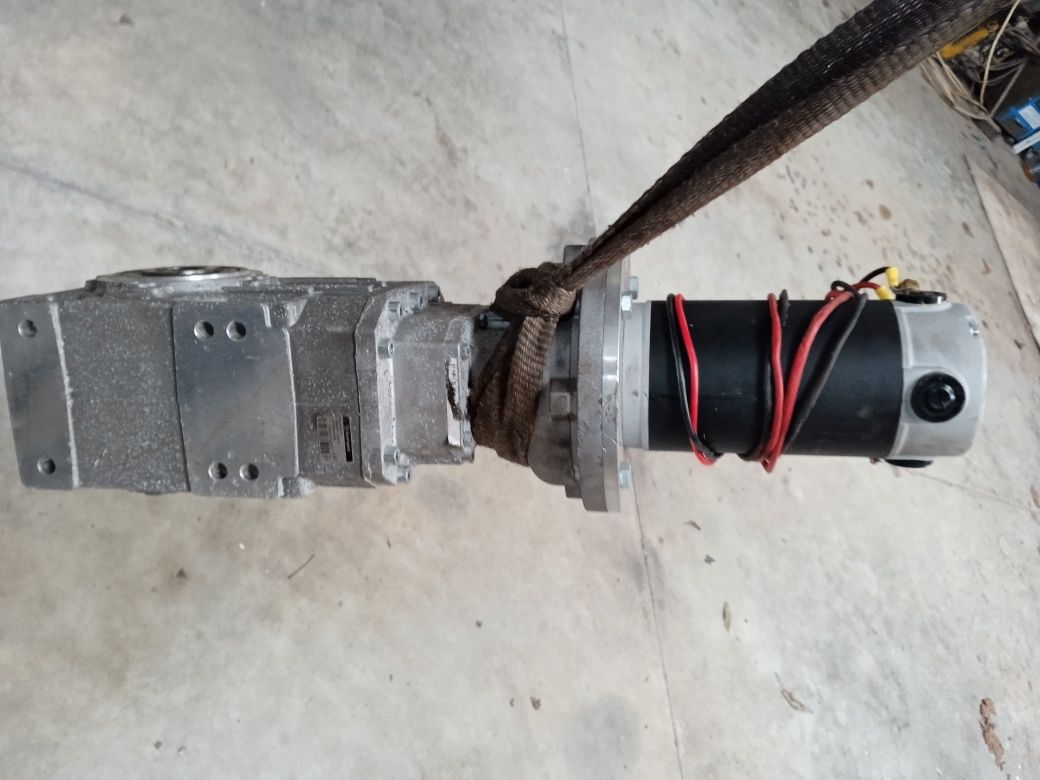 Redutora com motor a 12 V