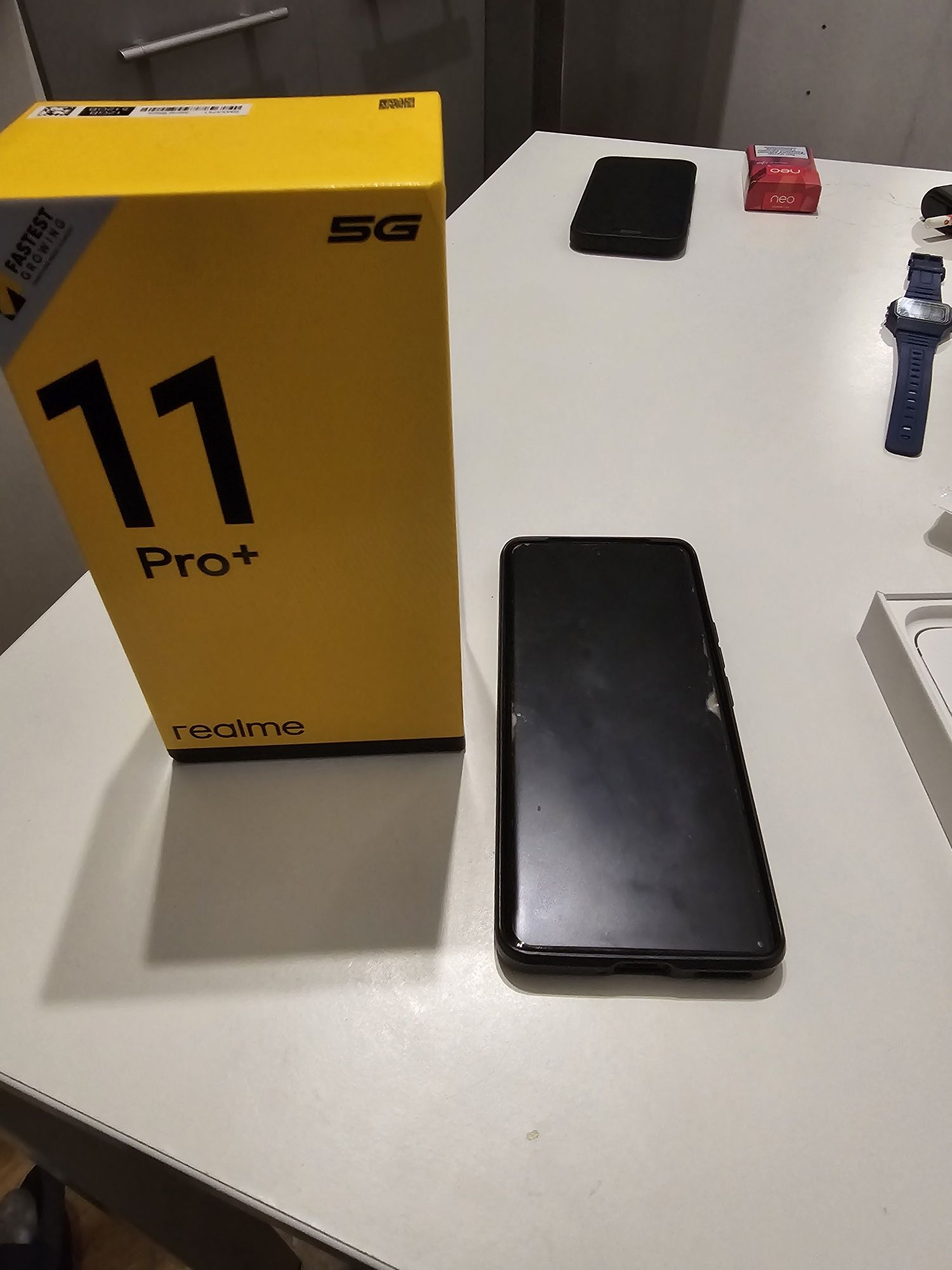 Sprzedam realme 11 pro+ 5g.. Pamięć 512 GB. 12 GB ram