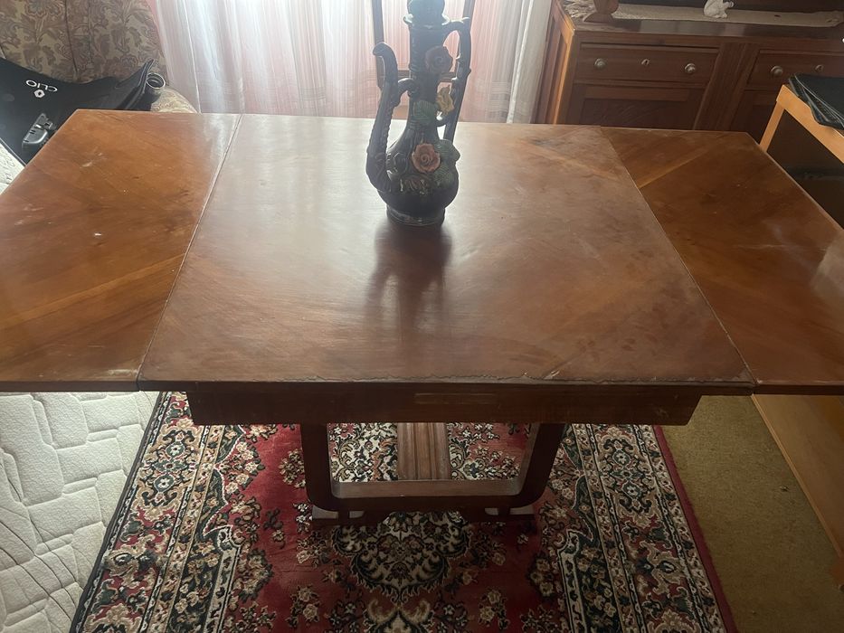 Mesa extensivel mais cadeiras