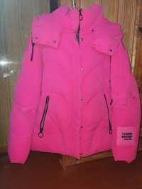 Зимня куртка рожевого кольору