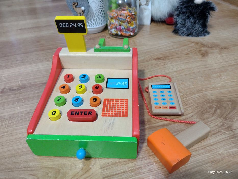 Kasa drewniana Eichhorn