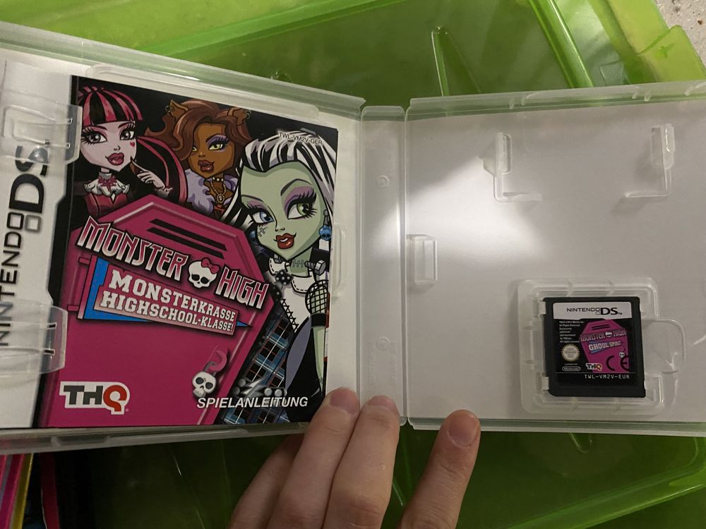 Monster high  ghoul spirit/ skultimate roller maze NDS
