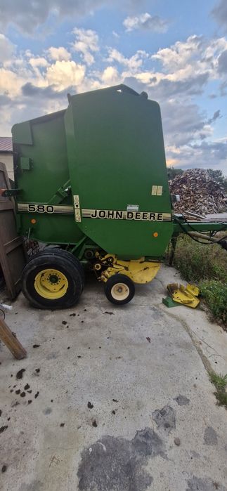Prasa John Deere 580