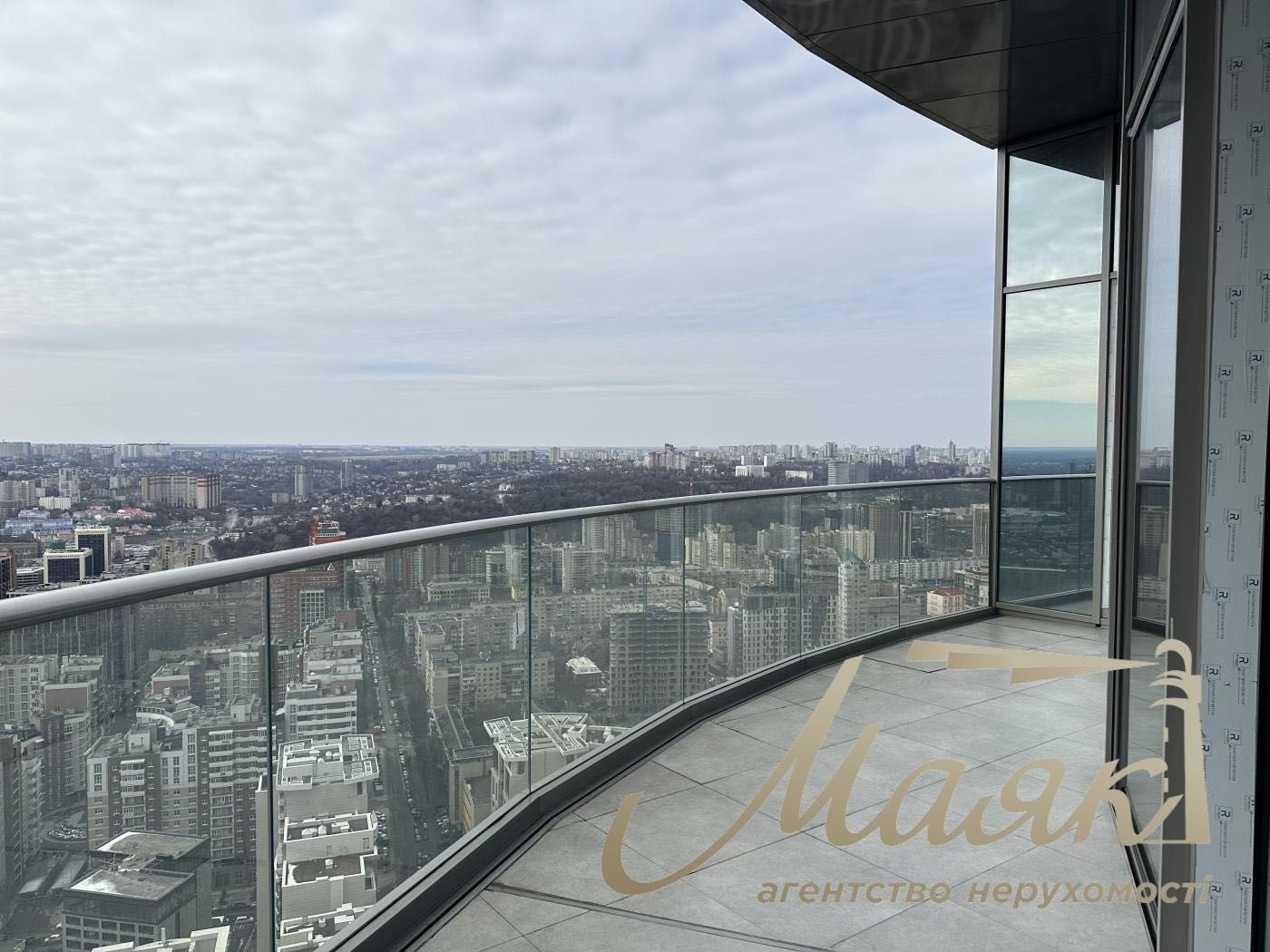 Продажа пентхауса с террасой ЖК Taryan Towers ул. Иоанна Павла II