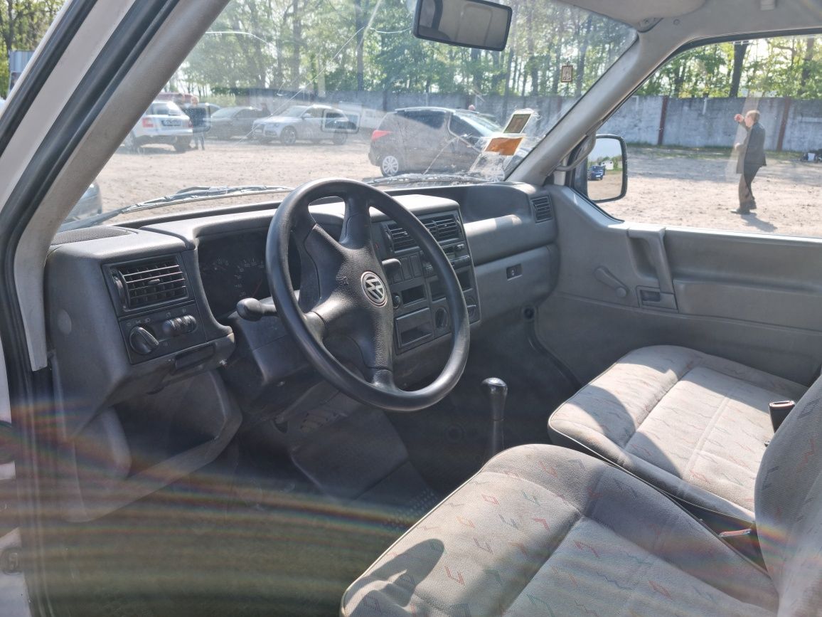 Volkswagen t4 1.9tdi 2000 року