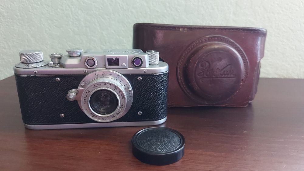 Плівковий фотоапарат Зоркий