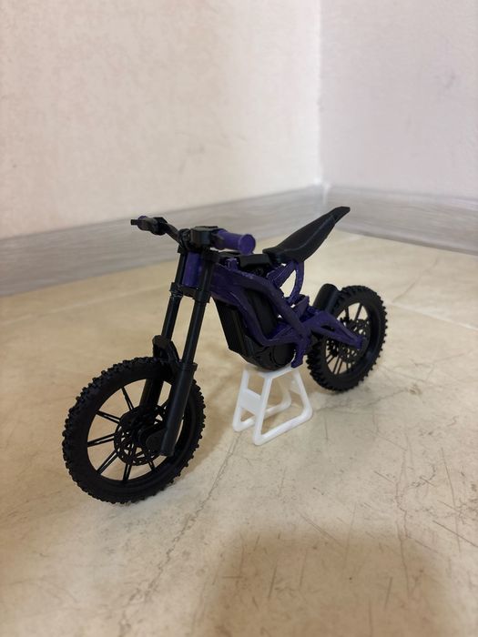 Mini Suron — декоративная 3D-модель, изготовленная на принтере