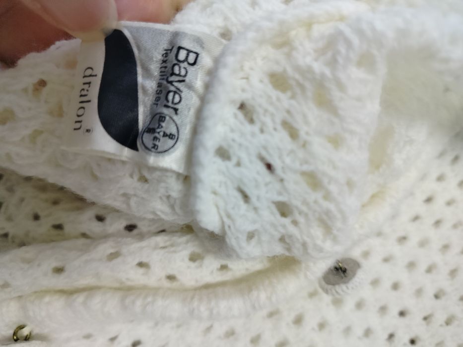 Kardigan damski sweter na guziki ażurowy 38 ecru