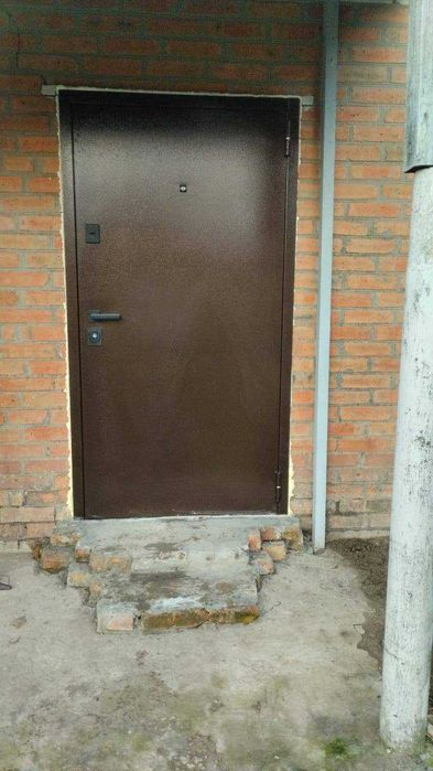 Будинок в селі Писарівка Полтавської області