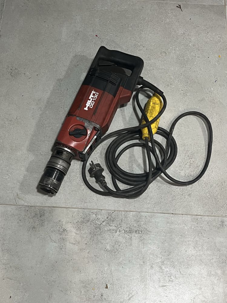 Wiertnica HILTI DD130 + WALIZKA z instrukcją + otwornice + STATYW !!