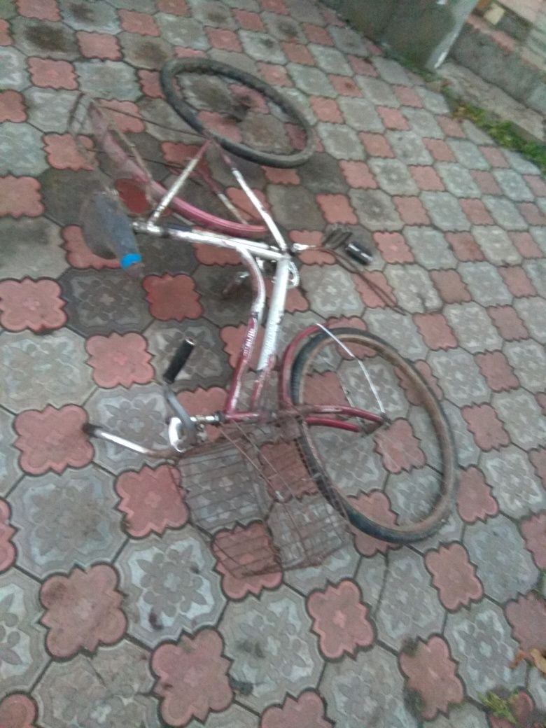 Продам велосипед. Комплектный.