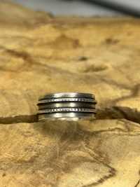 Stary piękny srebrny pierścionek 4.5g