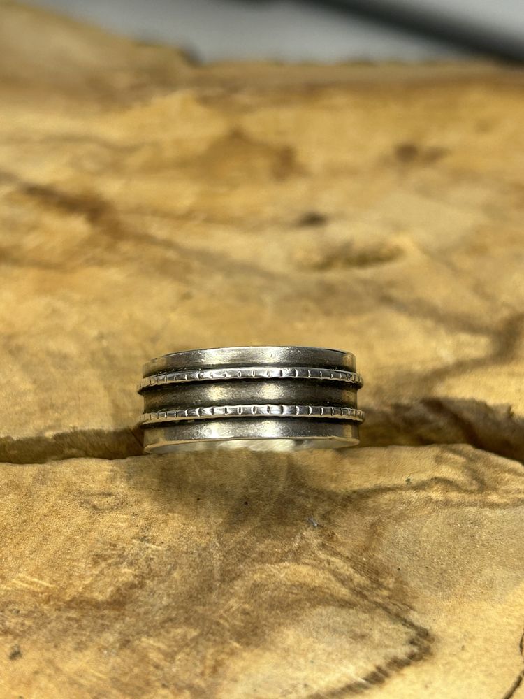 Stary piękny srebrny pierścionek 4.5g