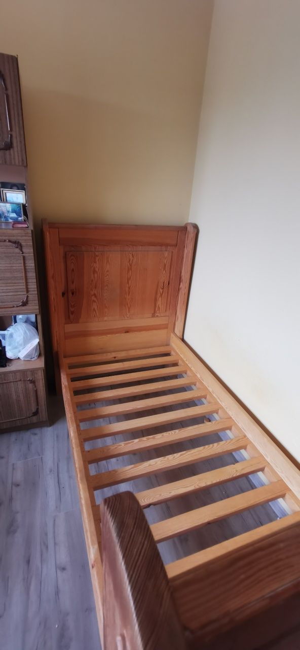 Drewniane łóżko solidne 190x90