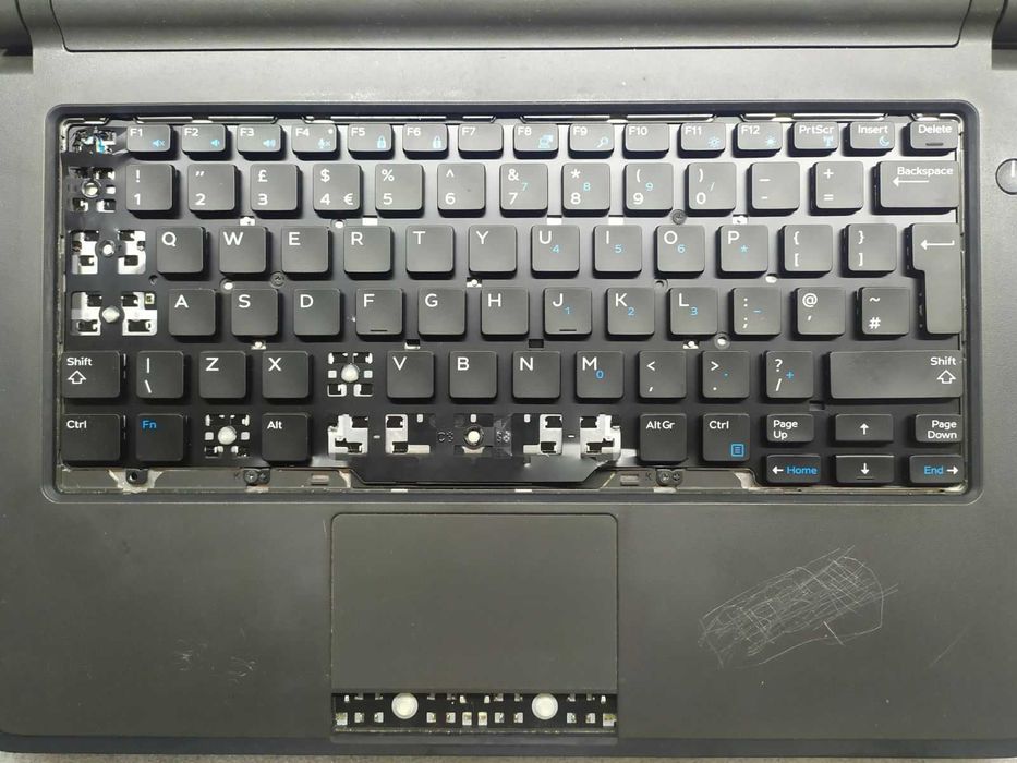 Ноутбук DELL LATITUDE 3340 _Справний_На Запчастини_ Хороша Пропозиція!