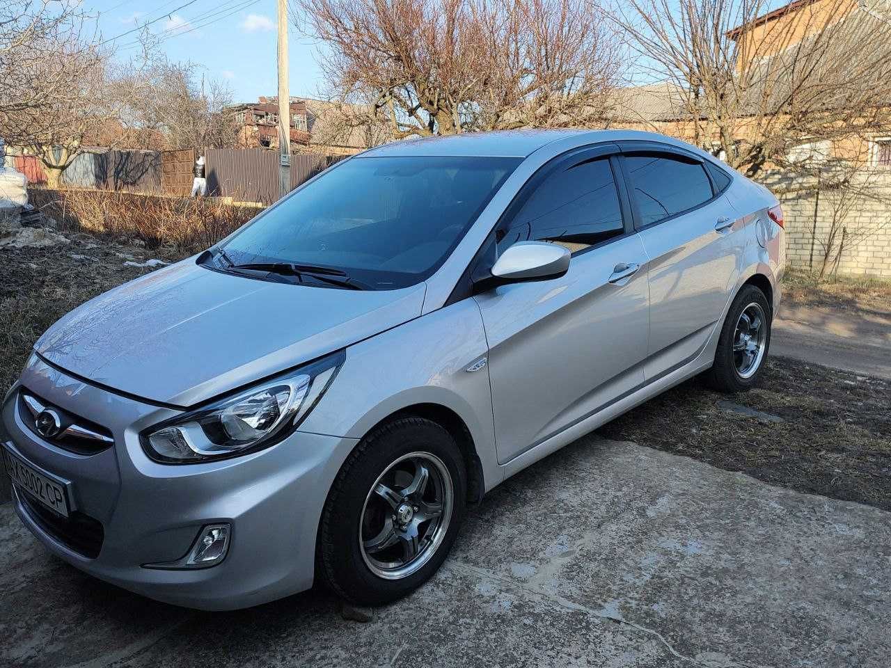 Hyundai Accent 2012