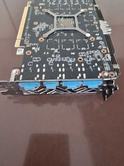 Rig de Mineração 8 Placas gráficas RX 5700 XT Sapphire