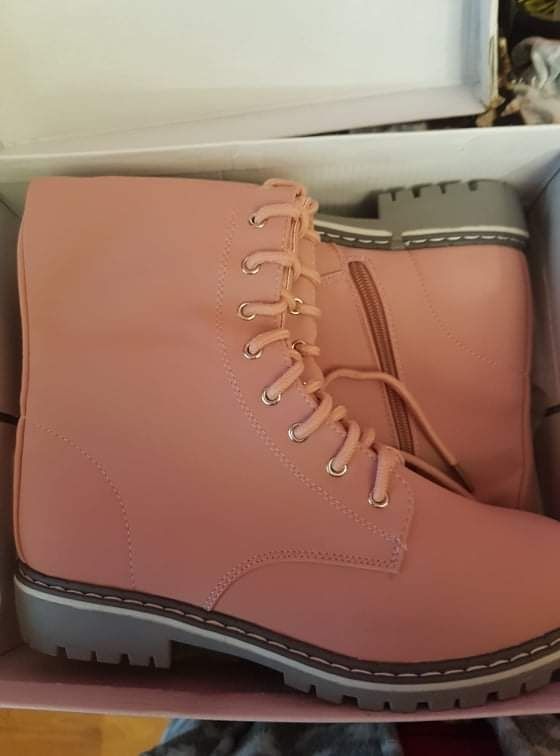 Nowe kozaczki różowe buty