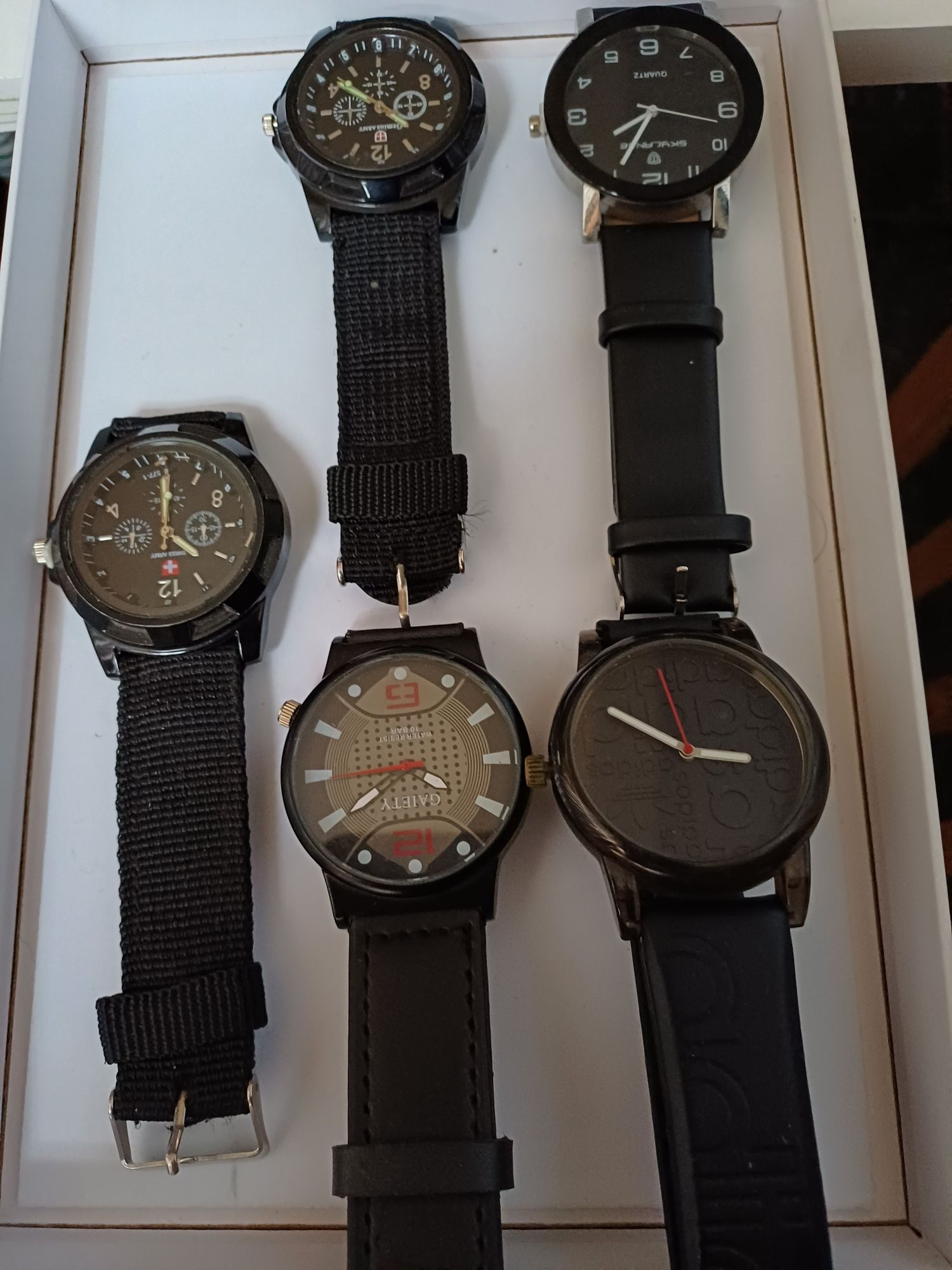 Relógios novos venda