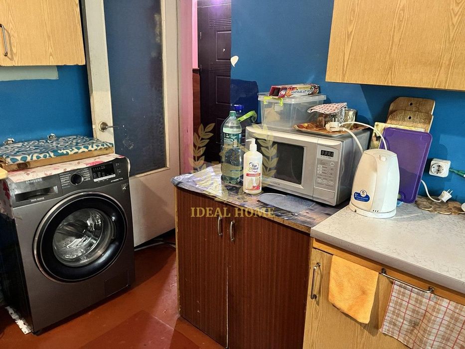 Продаж 2кімнат в гуртожитку 48 кв. м на вул. Петра Вершигори